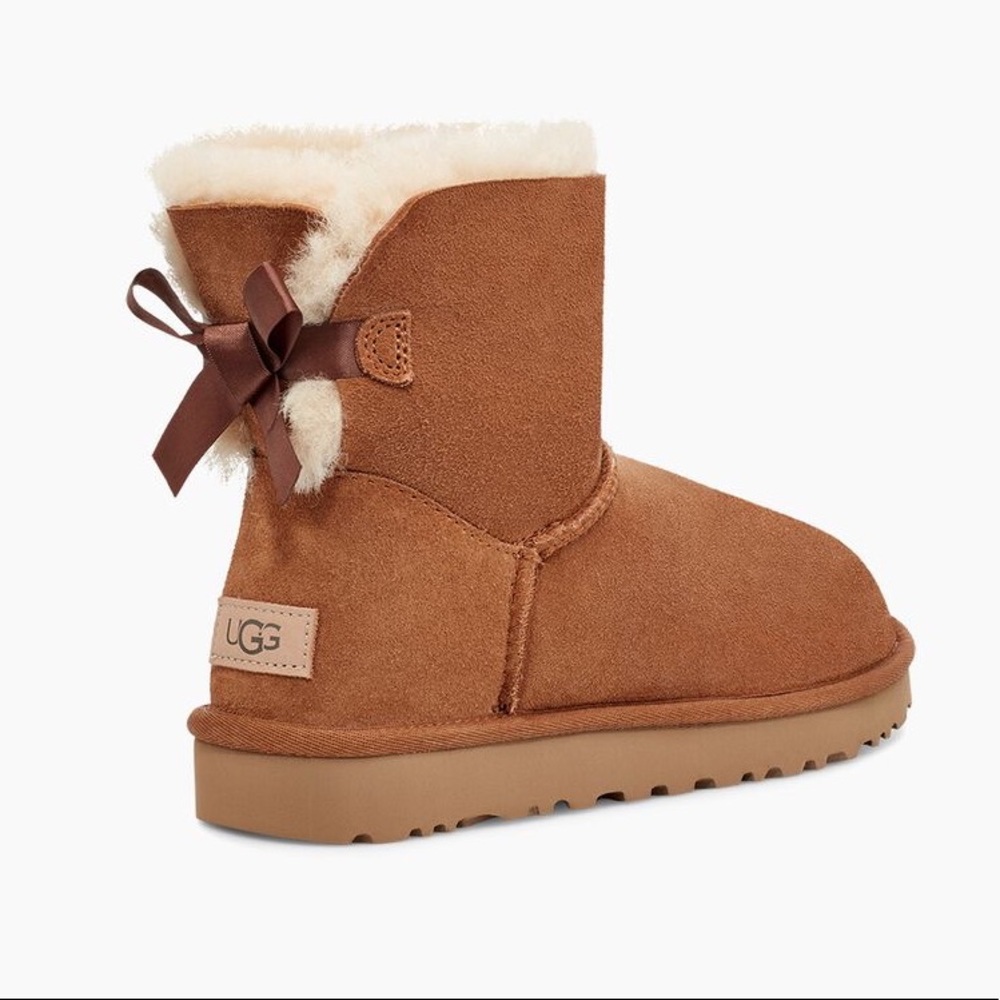 Ugg Children’s Mini Bailey Bow II Boot Chestnut